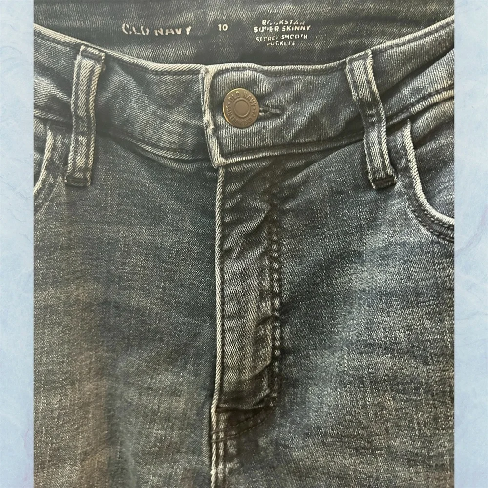 Old Navy Women's Dark Blue Skinny Jeans - Picture 2 of 2